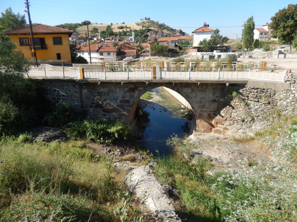 s-eskigediz-bridge-and-aquaduc